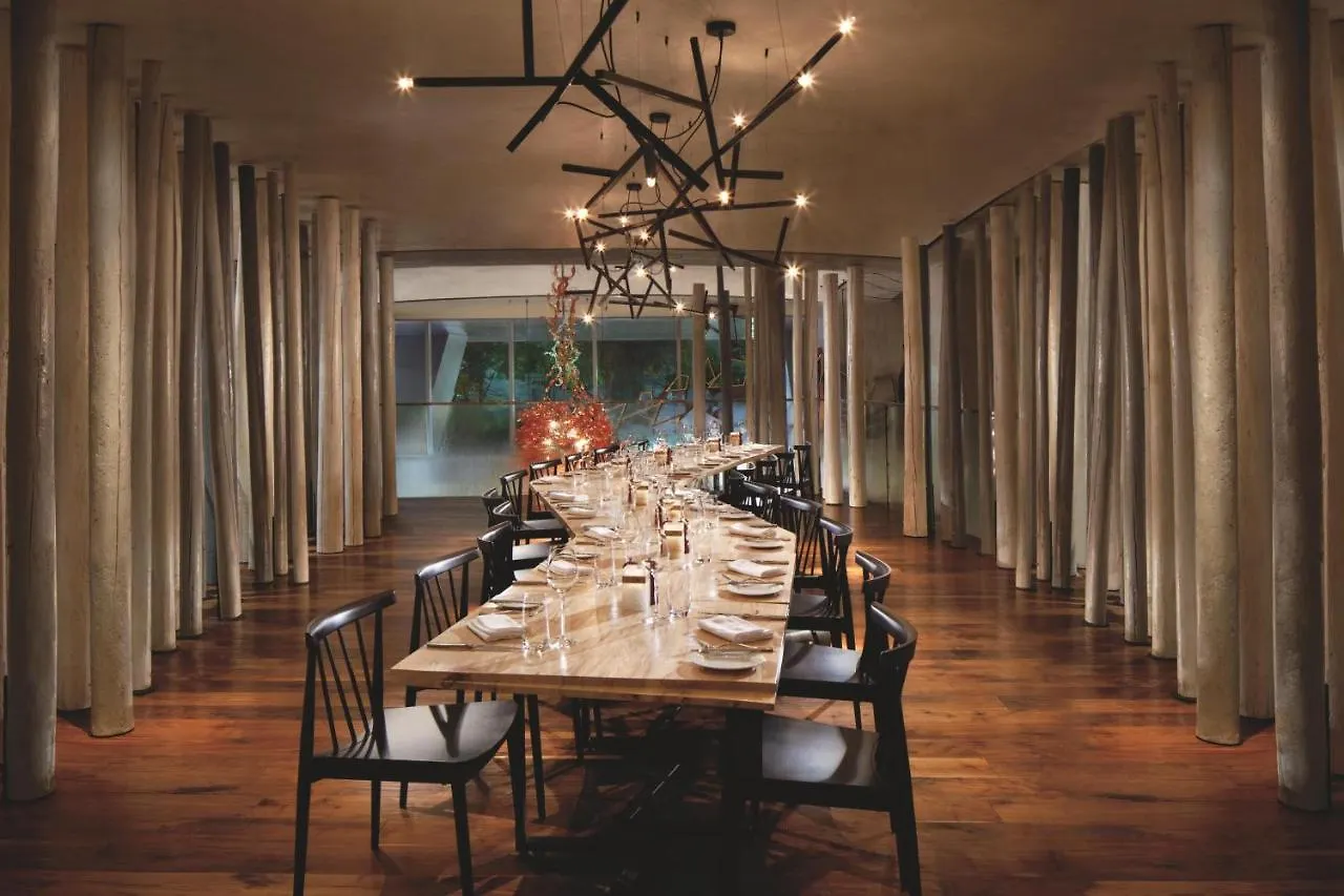 The Ritz-Carlton, Toronto Hotel Canada