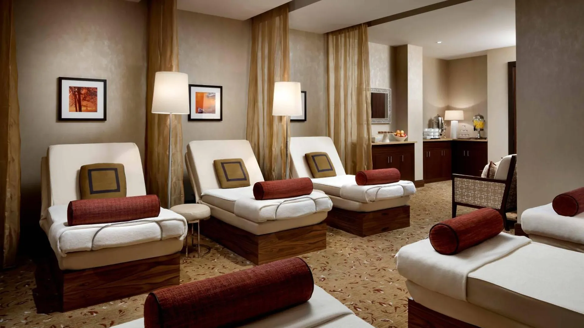 The Ritz-Carlton, Toronto Hotel
