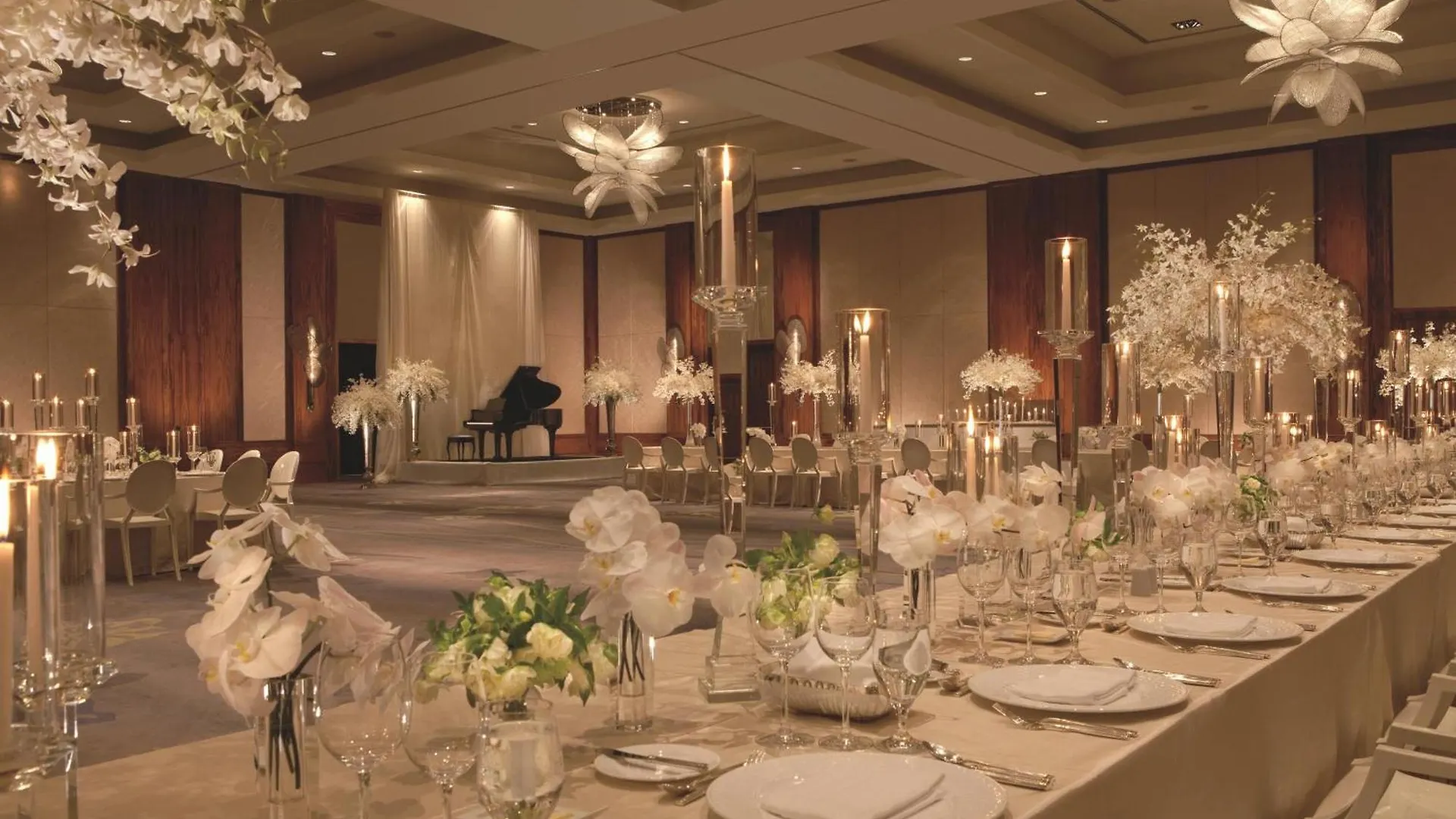 The Ritz-Carlton, Toronto Hotel