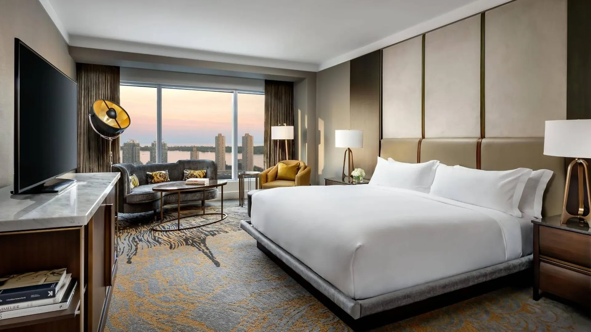 Отель The Ritz-Carlton, Торонто Канада
